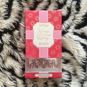 RED ASPEN Nail Dashes